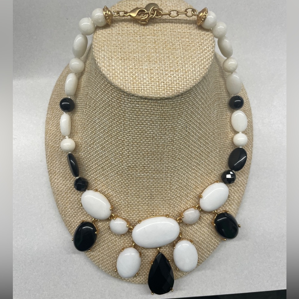 NWOT Carolee Lux Black And White Cabochon Statement Necklace
